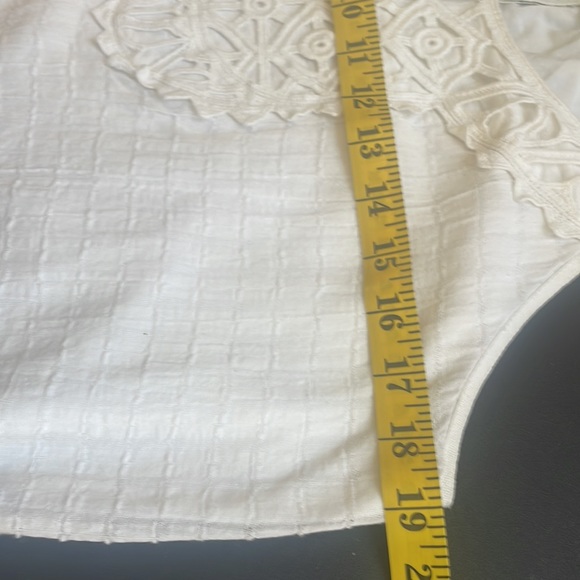 Max Studio sleeveless white dress, Medium,Embroidered Lace Design - Picture 6 of 10